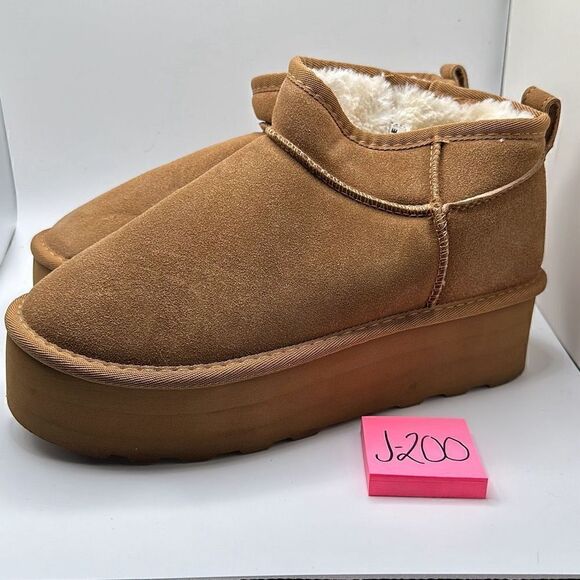 CUSHIONAIRE Women's Genuine Suede pull on platform boot +Memory Foam 9 CHESTNUT - Picture 3 of 7
